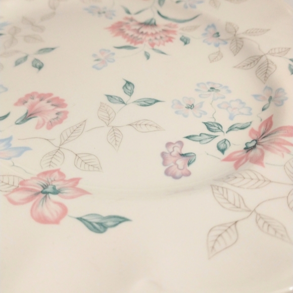 Floral serving plate ceramic Johnson Brothers 12" - Picture 5 of 6